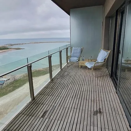 Beachfront Seaview Royal Boutique Apartments Spectrum Residence By Neversea Beach * Konstanca