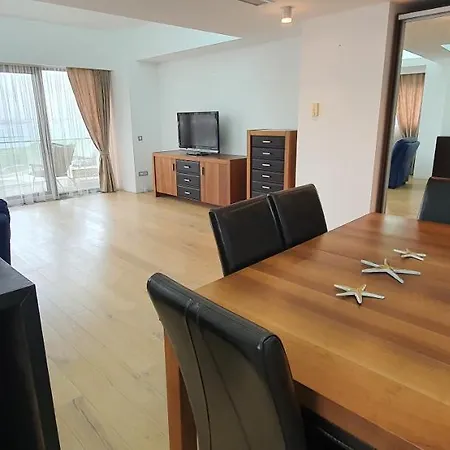 Apartament Beachfront Seaview Royal Boutique Apartments Spectrum Residence By Neversea Beach *